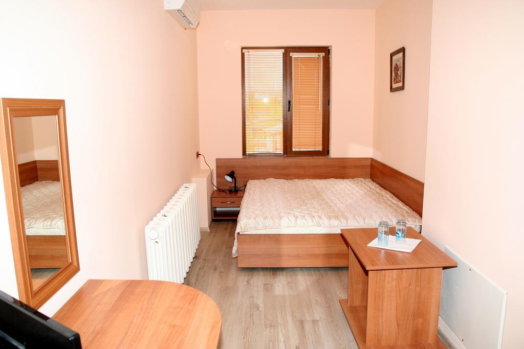 Interrum Hotel Razgrad Rum bild