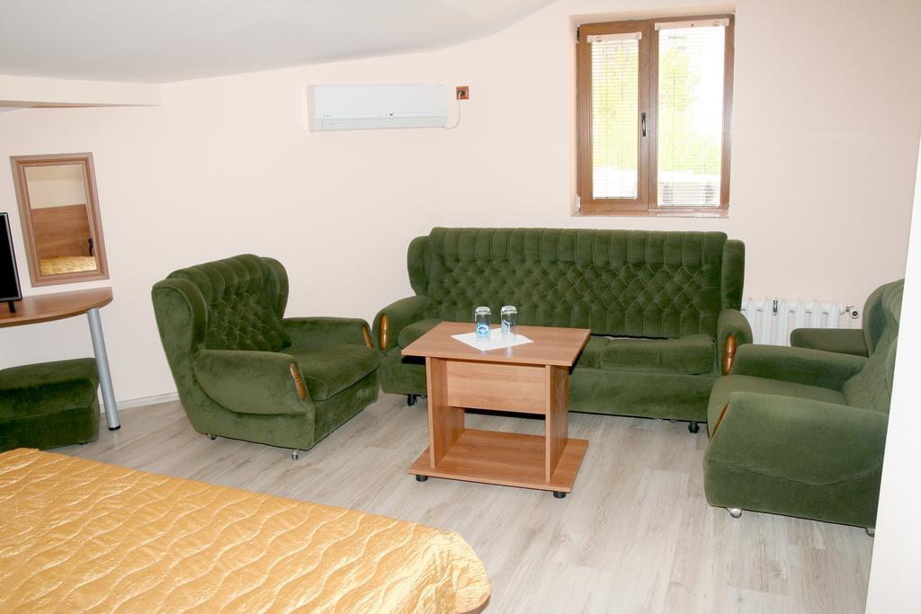 Interrum Hotel Razgrad Rum bild