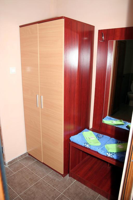 Interrum Hotel Razgrad Exteriör bild
