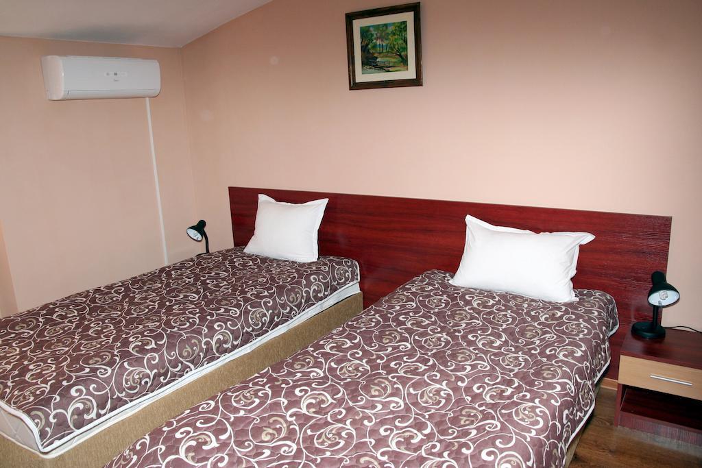 Interrum Hotel Razgrad Rum bild